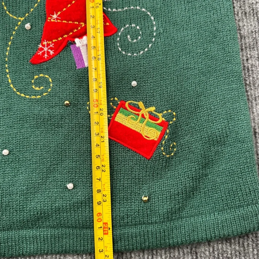 Y2K Christmas Sweater Vest Women M Embroidered Trees Present Green Holiday